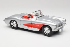Chevrolet Corvette C1 Silver & Red Bburago 1:18 3024-M1 Diecast — photo 6 of 8