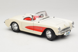 Chevrolet Corvette C1 White & Red Bburago 1:18 3024-M3 Diecast — photo 6 of 8