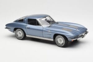 Chevrolet Corvette C2 Blue Grey Metallic AUTOart 1:18 71182 Diecast — photo 6 of 8