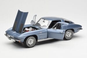 Chevrolet Corvette C2 Blue Grey Metallic AUTOart 1:18 71182 Diecast — photo 2 of 8