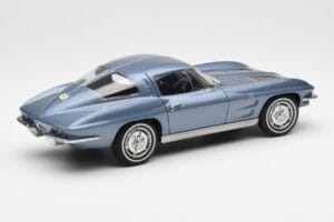 Chevrolet Corvette C2 Blue Grey Metallic AUTOart 1:18 71182 Diecast — photo 3 of 8