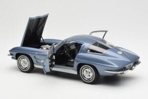 Chevrolet Corvette C2 Blue Grey Metallic AUTOart 1:18 71182 Diecast — photo 5 of 8