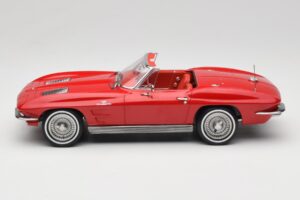 Chevrolet Corvette C2 Sting Ray Cabriolet Riverside Red Norev 1:18 189056 Diecast — photo 3 of 6