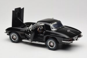 Chevrolet Corvette C2 Black American Muscle 1:18 AMM1099/06 Diecast — photo 5 of 8