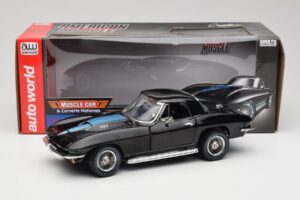 Chevrolet Corvette C2 Black American Muscle 1:18 AMM1099/06 Diecast — photo 8 of 8
