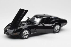 Chevrolet Corvette C3 Black UT Models 1:18 21071 Diecast — photo 2 of 8