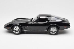 Chevrolet Corvette C3 Black UT Models 1:18 21071 Diecast — photo 4 of 8