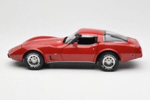 Chevrolet Corvette C3 Red UT Models 1:18 21073 Diecast — photo 4 of 8