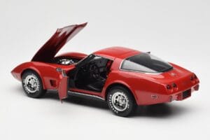 Chevrolet Corvette C3 Red UT Models 1:18 21073 Diecast — photo 5 of 8