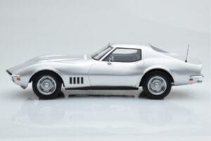 Chevrolet Corvette C3 Silver Norev 1:18 189032 Diecast — photo 3 of 6