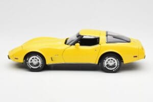Chevrolet Corvette C3 Yellow UT Models 1:18 21074 Diecast — photo 4 of 8