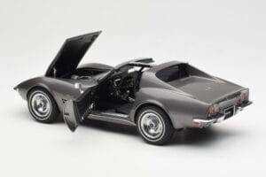 Chevrolet Corvette C3 Spider Laguna Grey Metallic AUTOart 1:18 71173 Diecast — photo 5 of 8
