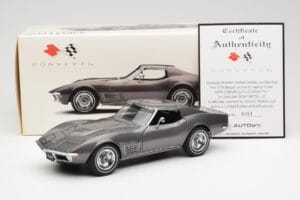 Chevrolet Corvette C3 Spider Laguna Grey Metallic AUTOart 1:18 71173 Diecast — photo 8 of 8