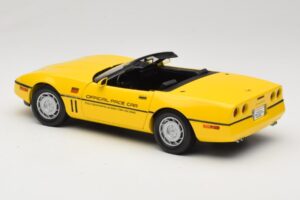 Chevrolet Corvette C4 Indianapolis 500 Pace Car Yellow Greenlight 1:18 11801-06 Diecast — photo 7 of 8