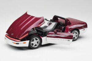 Chevrolet Corvette C4 Indy 500 Pace Car Maisto 1:18 56011 Diecast — photo 2 of 8