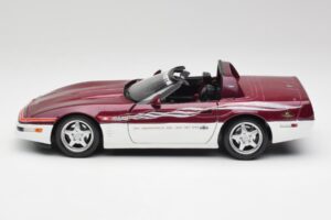 Chevrolet Corvette C4 Indy 500 Pace Car Maisto 1:18 56011 Diecast — photo 4 of 8