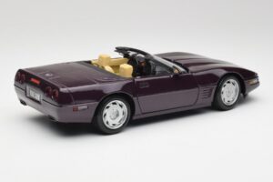 Chevrolet Corvette C4 LT4 Convertible Purple Metallic Maisto 1:18 50277 Diecast — photo 3 of 8