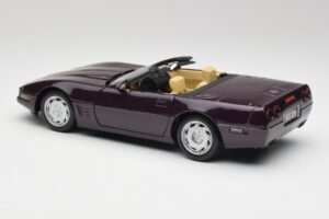 Chevrolet Corvette C4 LT4 Convertible Purple Metallic Maisto 1:18 50277 Diecast — photo 7 of 8
