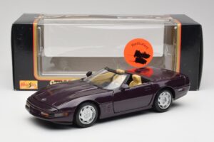 Chevrolet Corvette C4 LT4 Convertible Purple Metallic Maisto 1:18 50277 Diecast — photo 8 of 8