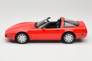 Chevrolet Corvette C4 Torch Red GT Spirit 1:18 GT537 Resin — photo 3 of 6