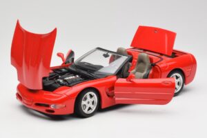 Chevrolet Corvette C5 Cabriolet Red Bburago 1:18 3076 Diecast — photo 2 of 8