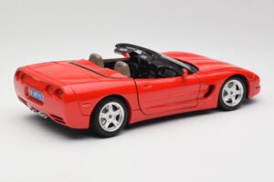 Chevrolet Corvette C5 Cabriolet Red Bburago 1:18 3076 Diecast — photo 3 of 8