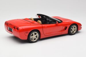 Chevrolet Corvette C5 Convertible Red UT Models 1:18 21006 Diecast — photo 3 of 8