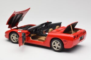 Chevrolet Corvette C5 Convertible Red UT Models 1:18 21006 Diecast — photo 5 of 8