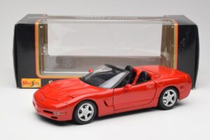 Chevrolet Corvette C5 Convertible Torch Red Maisto 1:18 50318 Diecast — photo 8 of 8