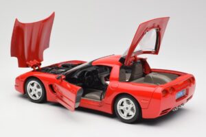 Chevrolet Corvette C5 Red Bburago 1:18 3066 Diecast — photo 5 of 8