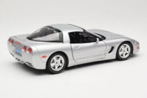 Chevrolet Corvette C5 Silver Bburago 1:18 3056 Diecast — photo 3 of 8