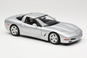Chevrolet Corvette C5 Silver Bburago 1:18 3056 Diecast — photo 6 of 8