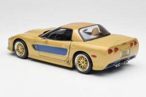 Chevrolet Corvette C5 Guldstrand Signature Edition Gold Maisto 1:18 31657 Diecast — photo 7 of 8