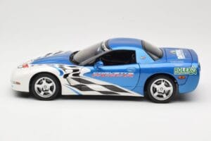 Chevrolet Corvette C5 Pace Car Rolex 24 at Daytona 1999 UT Models 1:18 39944 Diecast — photo 4 of 8