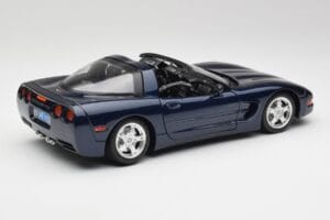 Chevrolet Corvette C5 Nassau Blue Bburago 1:18 30166 Diecast — photo 3 of 8
