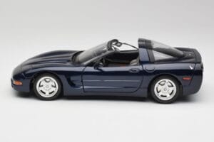 Chevrolet Corvette C5 Nassau Blue Bburago 1:18 30166 Diecast — photo 4 of 8