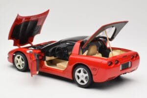 Chevrolet Corvette C5 Targa Red UT Models 1:18 21001 Diecast — photo 5 of 8