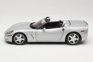 Chevrolet Corvette C6 Cabriolet Silver Hot Wheels 1:18 B6052 Diecast — photo 4 of 8