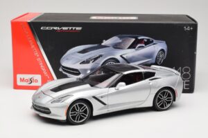 Chevrolet Corvette C7 Silver Maisto 1:18 38132 Diecast — photo 8 of 8