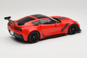 Chevrolet Corvette C7 ZR1 Torch Red IXO 1:18 18RDC243-FO Diecast — photo 3 of 8