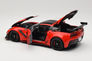 Chevrolet Corvette C7 ZR1 Torch Red IXO 1:18 18RDC243-FO Diecast — photo 5 of 8