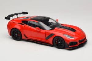Chevrolet Corvette C7 ZR1 Torch Red IXO 1:18 18RDC243-FO Diecast — photo 6 of 8