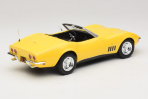 Chevrolet Corvette C3 Convertible Daytona Yellow Norev 1:18 189039 Diecast — photo 2 of 6