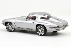 Chevrolet Corvette C2 Sting Ray Sebring Silver Norev 1:18 189052 Diecast — photo 2 of 2