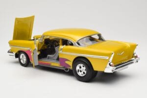 Chevrolet Custom Yellow with Flame Hot Wheels 1:18 21356 Diecast — photo 5 of 8