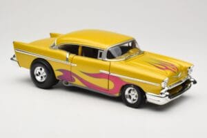 Chevrolet Custom Yellow with Flame Hot Wheels 1:18 21356 Diecast — photo 6 of 8