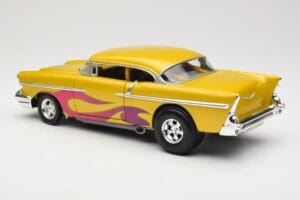 Chevrolet Custom Yellow with Flame Hot Wheels 1:18 21356 Diecast — photo 7 of 8