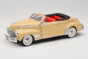Chevrolet Deluxe Convertible Beige Eagle Collectibles 1:18 3022518 Diecast