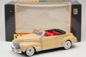 Chevrolet Deluxe Convertible Beige Eagle Collectibles 1:18 3022518 Diecast — photo 8 of 8