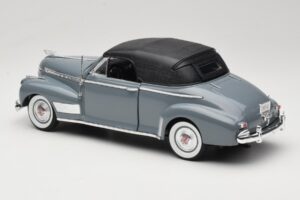 Chevrolet Deluxe Convertible With Soft Top Grey Eagles Race 1:18 7497276 Diecast — photo 7 of 8
